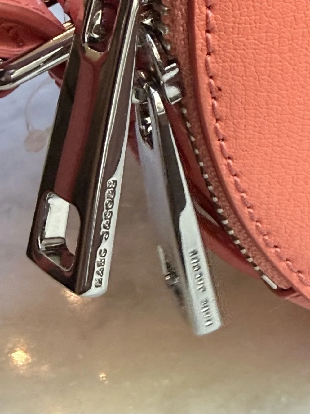 NWT Marc Jacobs The Commuter Circle Crossbody Bag - Coral/Melon